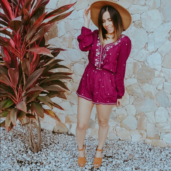 Dresses & Skirts - Last One! Long Sleeve Romper